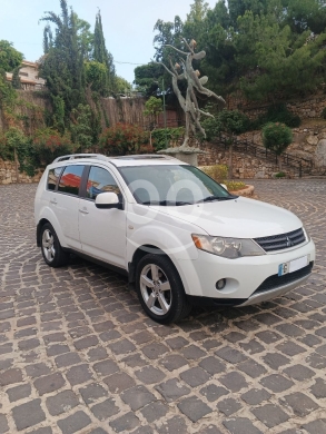 Mitsubishi in Jounieh - للبيع ميتسوبيشي أوتلاندر ٢٠٠٧ خارقة النظافة وبحالة الوكالة | Mitsubishi Outlander 2007 4WD for Sale