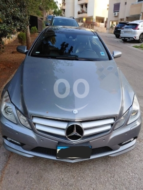 Mercedes-Benz dans Beyrouth - Mercedes E350 model 2010