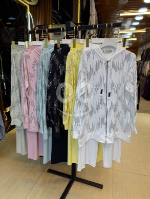 الملابس، الأحذية والزينة في Loussiya - طقم نسائي تركي قطعتين فاخر ترند 2026 | Premium Turkish 2-Piece Women&#039;s Set Trend