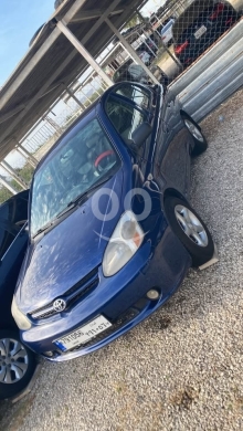 Toyota dans Aigre - Toyota ECHO 2003