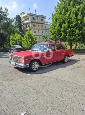 Mercedes-Benz in Beirut City - ٢٠٠ موديل ١٩٧٤