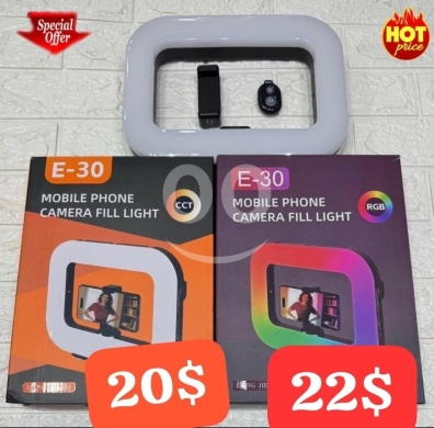 الكاميرات ومعدات الاستوديو في حمرا - إضاءة تصوير مربعة للهاتف E-30 بإصدارات CCT وRGB | E-30 Mobile Camera Fill Light