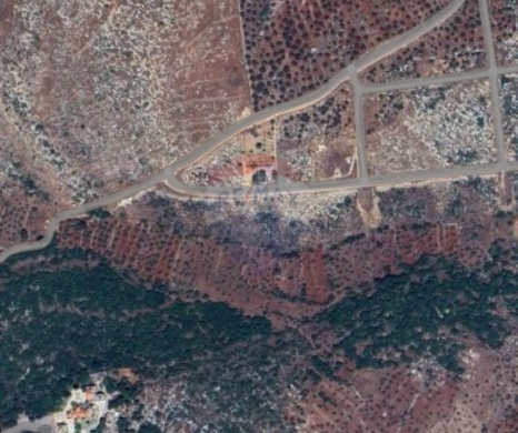 Lands for sale dans Nakhleh - R9-3580 Land for Sale in Nakhleh &ndash; Koura, 1865 m&sup2;, Villas Area, Zoning 20/40 أرض للبيع في نخلة الكورة &ndash; 1865 م&sup2;، منطقة الفيلات، تصنيف بناء 20/40