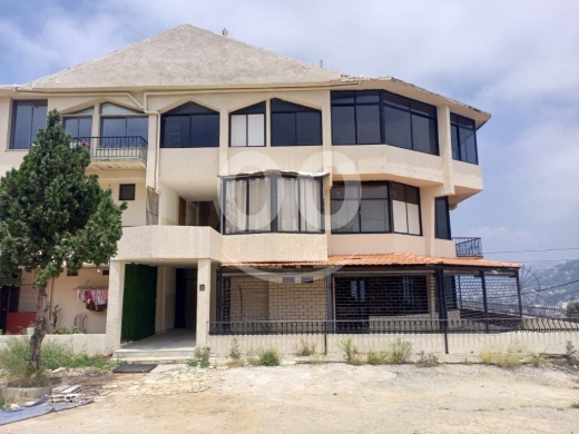 شقق للبيع في عاليه - شقة للبيع في عاليه ١٣٥م على الخط العام مباشرة مع سند أخضر | 3BR Apartment for Sale on Aley Main Road