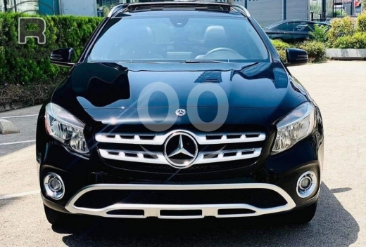 Mercedes-Benz dans Dbayeh - مرسيدس GLA250 2018 كاملة المواصفات | Mercedes GLA250 2018 Fully Loaded Clean Carfax