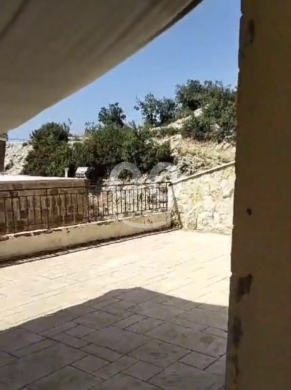 Apartments for sale dans Ehmej - شقة للبيع في إهمج جبيل مع تراس كبير | Apartment for Sale in Ehmej Jbeil with Large Terrace