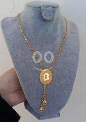 Clothes, Footwear & Accessories in Beirut City - قلادة نسائية فخمة بتصميم العملة العصرية | Elegant Women&#039;s Coin-Style Pendant Necklace