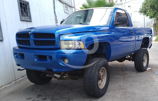 Dodge in Sin el-Fil - دودج رام &quot;بيج فوت&quot; 4x4 V8 فل أوبشن بحالة ممتازة | Dodge Ram Big Foot 4x4 V8 Full Option