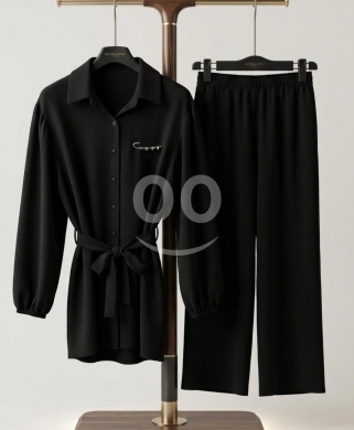 Vêtements, chaussures et accessoires dans Zahleh - طقم نسائي أسود أنيق مكون من قطعتين | Elegant Women&#039;s Two-Piece Black Co-ord Set