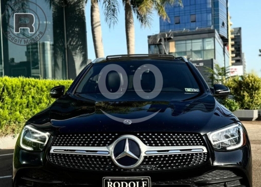 Mercedes-Benz in Dbayeh - مرسيدس GLC300 AMG 4Matic 2020 فل كامل مواصفات ميجا | 2020 Mercedes GLC300 AMG Line Fully Loaded