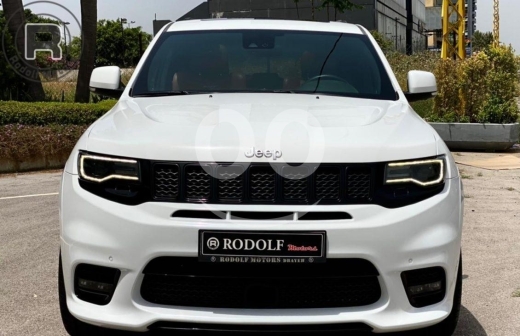 Jeep in Dbayeh - جيب جراند شيروكي SRT موديل 2017 مالك أول | 2017 Jeep Grand Cherokee SRT V8 Hemi Single Owner