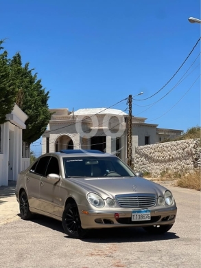 Mercedes-Benz in Bechmizzine - E320 model 2003