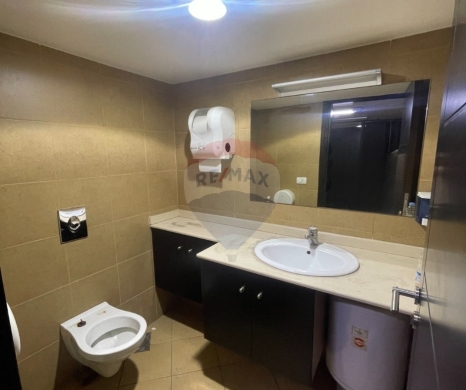 R9-3584 Showroom for Rent in Tripoli &ndash; Sahat El Nour, 400 m&sup2;, Prime Locationصالة عرض للإيجار في طرابلس &ndash; ساحة النور، 400 م&sup2;، موقع مميز