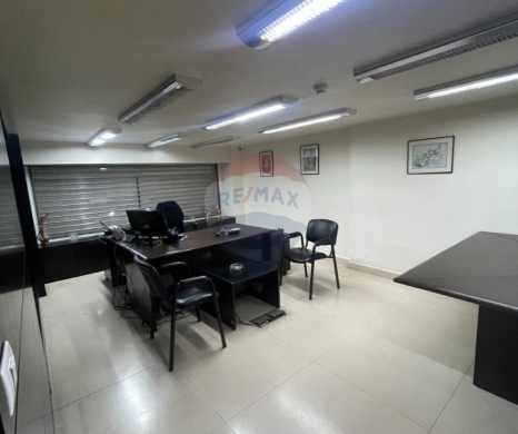 R9-3584 Showroom for Rent in Tripoli &ndash; Sahat El Nour, 400 m&sup2;, Prime Locationصالة عرض للإيجار في طرابلس &ndash; ساحة النور، 400 م&sup2;، موقع مميز