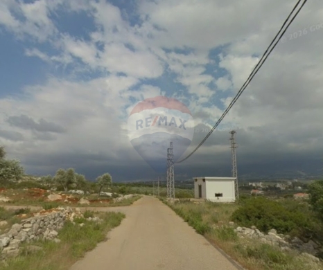 اراضي للبيع في نخله - R9-3588 Land for Sale in Nakhleh &ndash; Koura, 1865 m&sup2;, Villas Area, Zoning 20/40أرض للبيع في نخلة الكورة &ndash; 1865 م&sup2;، منطقة الفيلات، تصنيف بناء 20/40