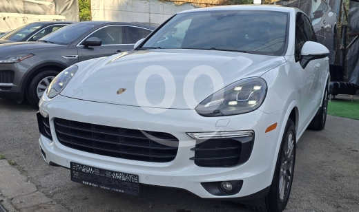 Porsche in Beirut City - بورش كايين بلاتينيوم 2017 V6 3.6 فل كامل | Porsche Cayenne Platinum Edition 2017 V6
