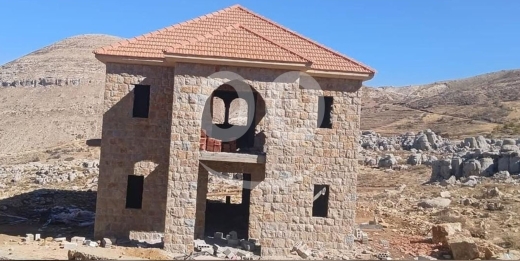Villas for sale dans Tannourine - Villa for Sale Tannourine El Faouqa ( Sayar) Batroun Under Construction The Building Area is 360Sqm