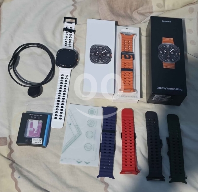 Clothes, Footwear & Accessories in Batroun - Watch 7 ultra