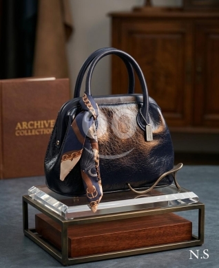 حقيبة يد نسائية عصرية تركي نخب أول عالي الجودة | Premium Trendy Women's Handbag Made in T… — 7