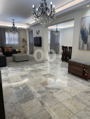 شقق للبيع في وطى المصيطبه - شقة لقطة للبيع في المصيطبة خلف جامع سليم سلام 138م | Renovated Apartment Sale Mseitbeh 138m