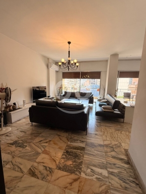 Apartments for sale dans Hamra - شقة مميزة للبيع في الحمرا قرب نزلة السرولا 192م | Apartment for Sale Hamra Saroulla 192m