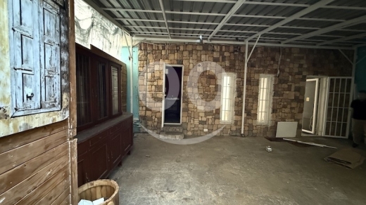 عقارات تجارية للإيجار في اشرفيه - Achrafieh prime location shop for rent with terrace