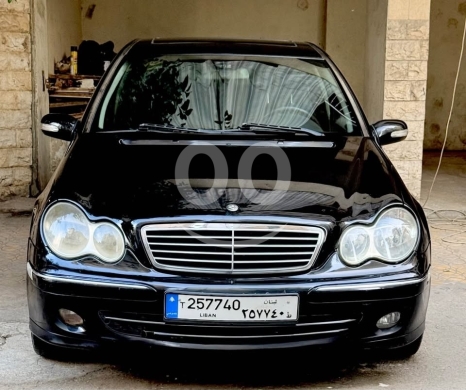 مرسيدس بنز في مدينة بيروت - Mercedes c280 2007