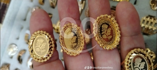 الملابس، الأحذية والزينة في منيه - خواتم ذهبية فخمة بتصميم الوردة التراثية | Luxurious Gold Rings with Heritage Rose Design