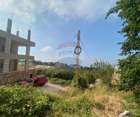 Lands for sale in Bqarsouna - R9-3621 Land for Sale in Biqarsouna &ndash; Danniyeh, 750 m&sup2;, Zoning 25/50أرض للبيع في بقرصونا الضنية &ndash; 750 م&sup2;، تصنيف 25/50
