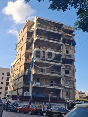العقارات الأخرى في حدث - بناية للبيع في الحدث - مقابل قاروط مول | Building for Sale in Hadath - Facing Karout Mall