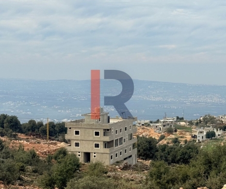 R9-3629 Land with Building for Sale in Izal – Danniyeh, 1000 m² Land + 330 m² Building — 2