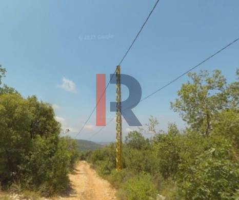 R9-3632 Land for Sale in Douq – Batroun, 9,780 m², Residential Zoning 25/50 — 2