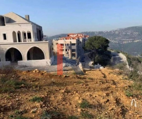 R9-3636 Land for Sale in Baabda – 1,100 m², Residential Zoning, 4 Floors
