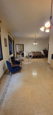Apartments for sale dans Hamra - شقة للبيع في بطركية 230م طابق ثاني 3 غرف نوم | Apartment for Sale in Batrakieh 230sqm 3 Bedrooms