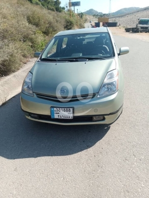 تويوتا في بشمزين - Toyota Prius 2006