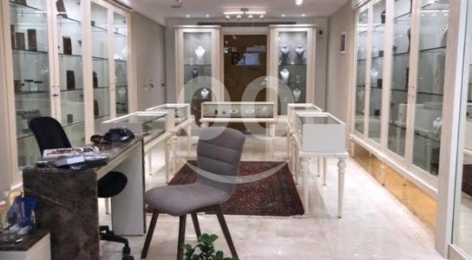 Commercials for sale dans Verdun - محل تجاري ومكتب للبيع في فردان 275م | Shop and Office for Sale in Verdun 275sqm