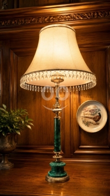 Antiques & Collectibles in Ghaziyeh - لمبادير أنتيك فخم - قاعدة نحاسية وخامة صب | Luxury Antique Lamp - Copper Base and Cast Material