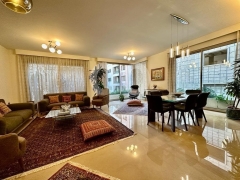 شقة فخمة للبيع في الصنايع، بيروت | Luxury Apartment for Sale in Sanayeh, Beirut