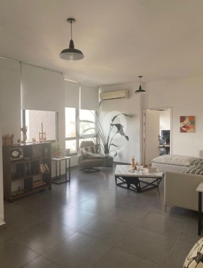 شقة للإيجار في عين الرمانة مطلة | Apartment for rent in Ain El Remmaneh — 6