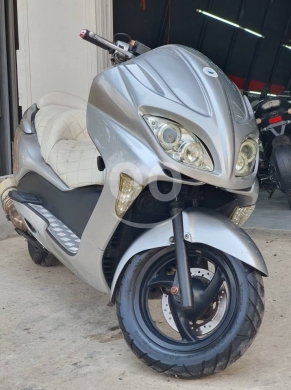 Motorcycles & ATVs dans Tripoli - Honda forza 250cc 2016
