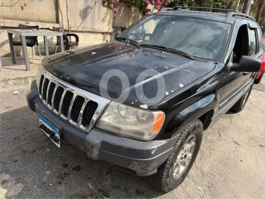 جيب في مدينة بيروت - Jeep Cherokee Model 2002