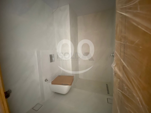 A 182 m2 apartment for sale in Adlieh - شقة للبيع في العدلية — 4