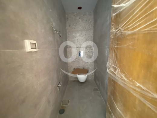 A 182 m2 apartment for sale in Adlieh - شقة للبيع في العدلية — 5
