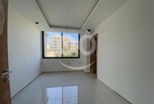 A 182 m2 apartment for sale in Adlieh - شقة للبيع في العدلية — 3