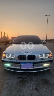 BMW dans Tripoli - 325 model 2001