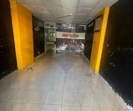 Apartments for sale dans Mina - R9-3673 Shop for Sale in Mina &ndash; Tripoli, 50 m&sup2;, 2 Floorsمحل للبيع في الميناء طرابلس &ndash; 50 م&sup2;، طابقان
