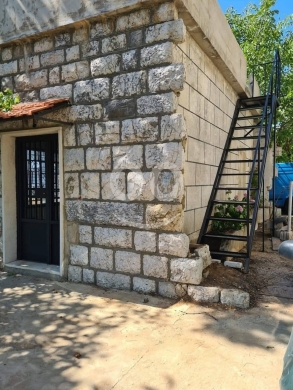 Apartments for sale dans Aley - بيت حجري للبيع في قرنايل 150م إطلالة رائعة | Stone House for Sale in Qrayeh 150sqm