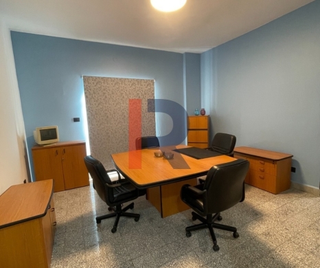 R9-3680 Office for Rent in Mina – Tripoli, Furnished, Renovated — 3