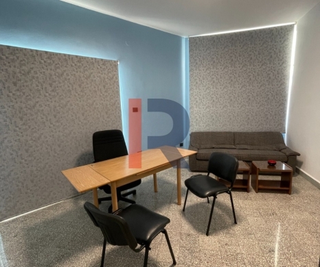 R9-3680 Office for Rent in Mina – Tripoli, Furnished, Renovated — 4