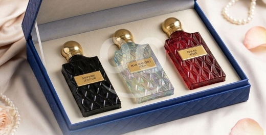Health & Beauty in Beirut City - طقم عطور فاخرة: سافير ليذر، بلو دايموند، وبالاس روز | Luxury Perfume Set: Sapphire Leather, Blue Dia